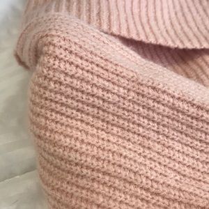 Forever 21 Sweaters - Forever 21 off the shoulder sweater Forever 21 Sweaters - Forever 21 off the shoulder sweater